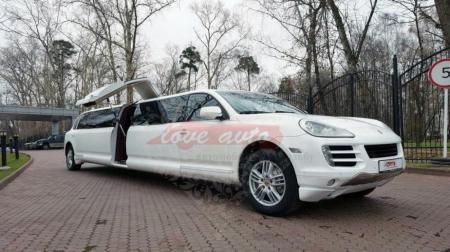 Прокат Белый лимузин Porsche Cayenne (Порш Каен) на свадьбу