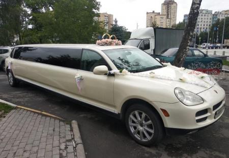 Прокат Белый лимузин Porsche Cayenne (Порш Каен) на свадьбу