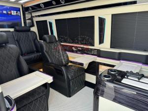 Прокат Mercedes-Sprinter VIP  (с перегородкой) черный спринтер на свадьбу 7