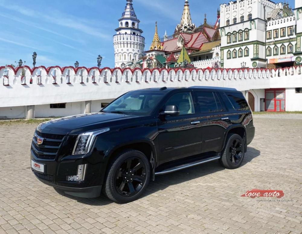 Аренда автомобиля Cadillac Escalade 4 (Черный Кадиллак Эскалейд 2020г) с  водителем на свадьбу в Москве
