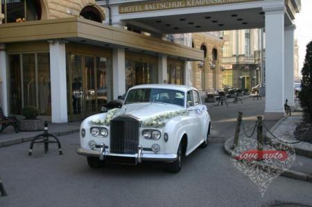 Прокат Rolls-Royce Silver Cloud 3 (Ретро Роллс-Ройс Силвер Клауд) на свадьбу
