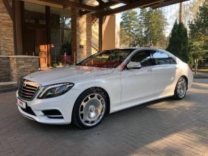 Прокат . Mercedes-Benz S222  комплектация Maybach (Белый Мерседес в комплектации Майбах) на свадьбу 0