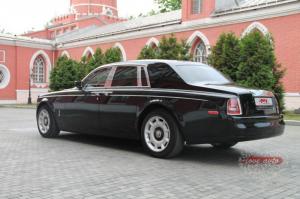 Прокат Rolls-Royce Phantom (Черный Роллс-Ройс Фантом) на свадьбу 0
